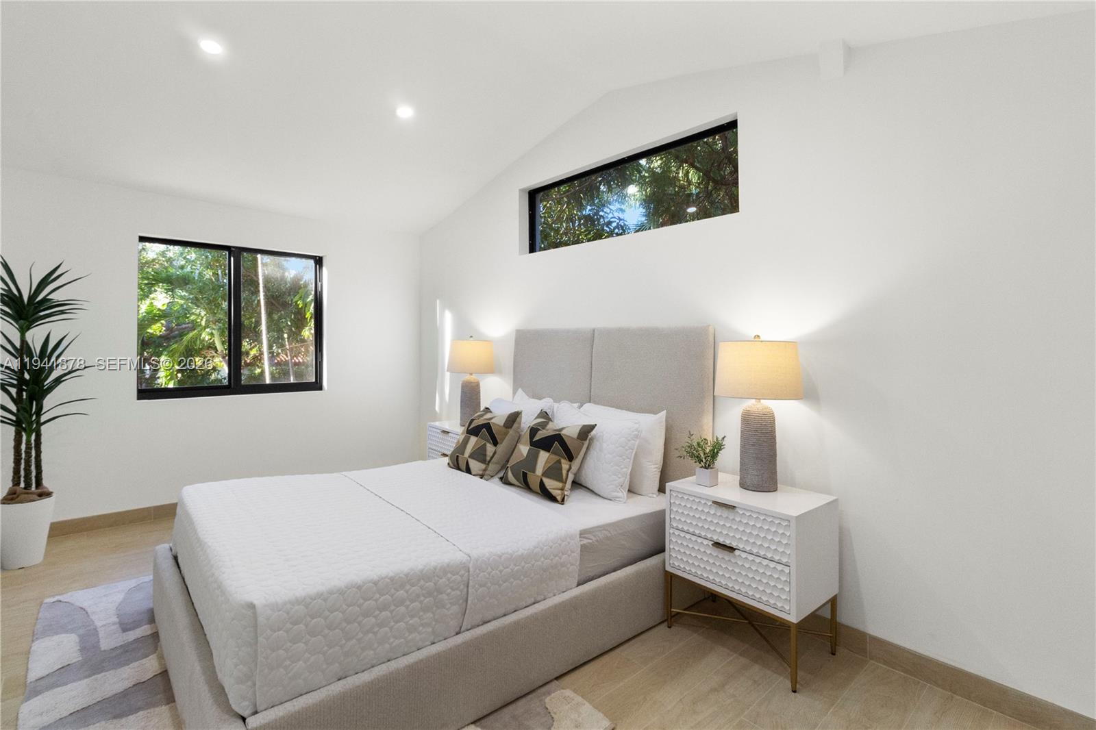 435 West 43rd Street Miami Beach, FL 33140 - Photo 20 of 27