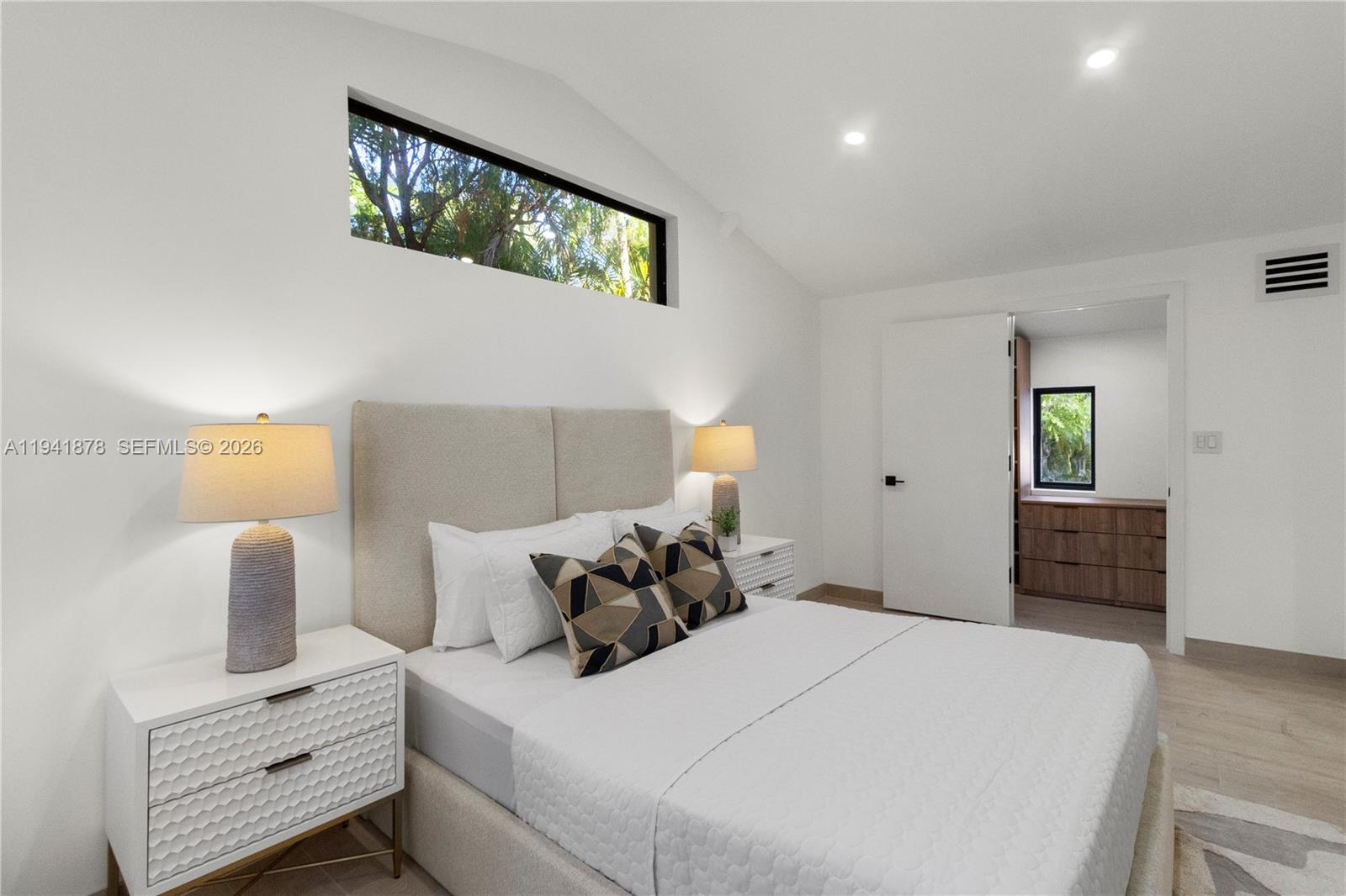 435 West 43rd Street Miami Beach, FL 33140 - Photo 21 of 27