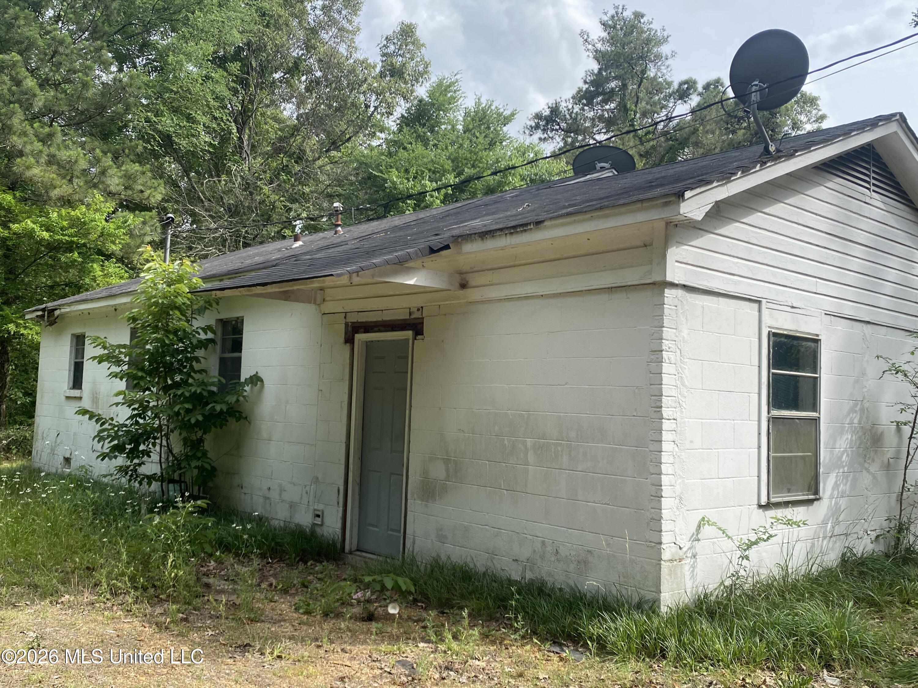 5317 Highway 3 Sarah, MS 38665 - Photo 12 of 28 IMG_7898