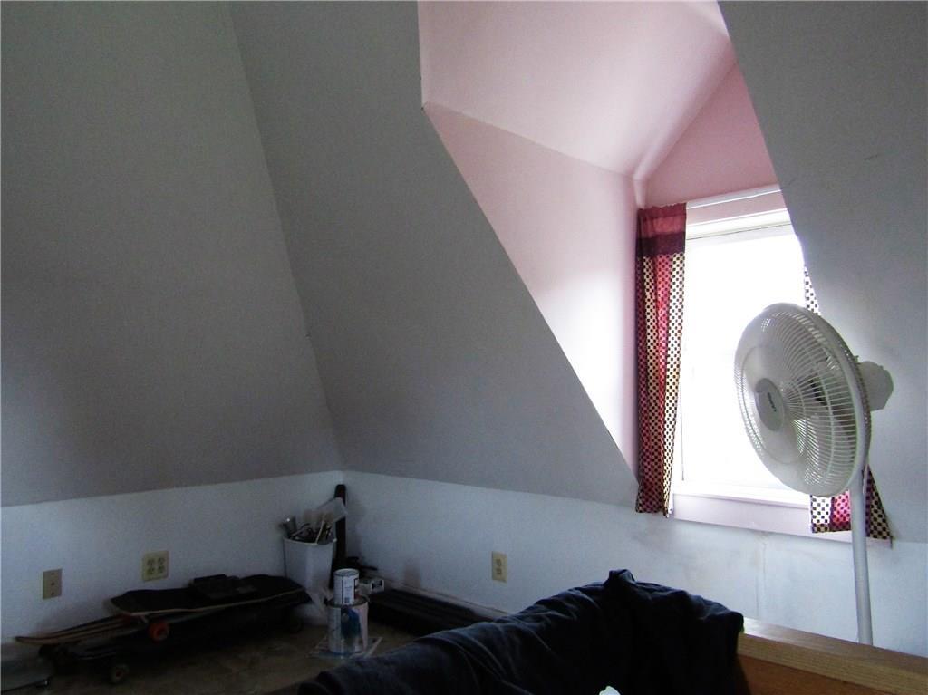 16 Warr Road Stonington, ME 04681 - Photo 31 of 33 Apartment Loft