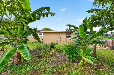 $400,000 | 721 North 69th Avenue, Hollywood, FL 33024