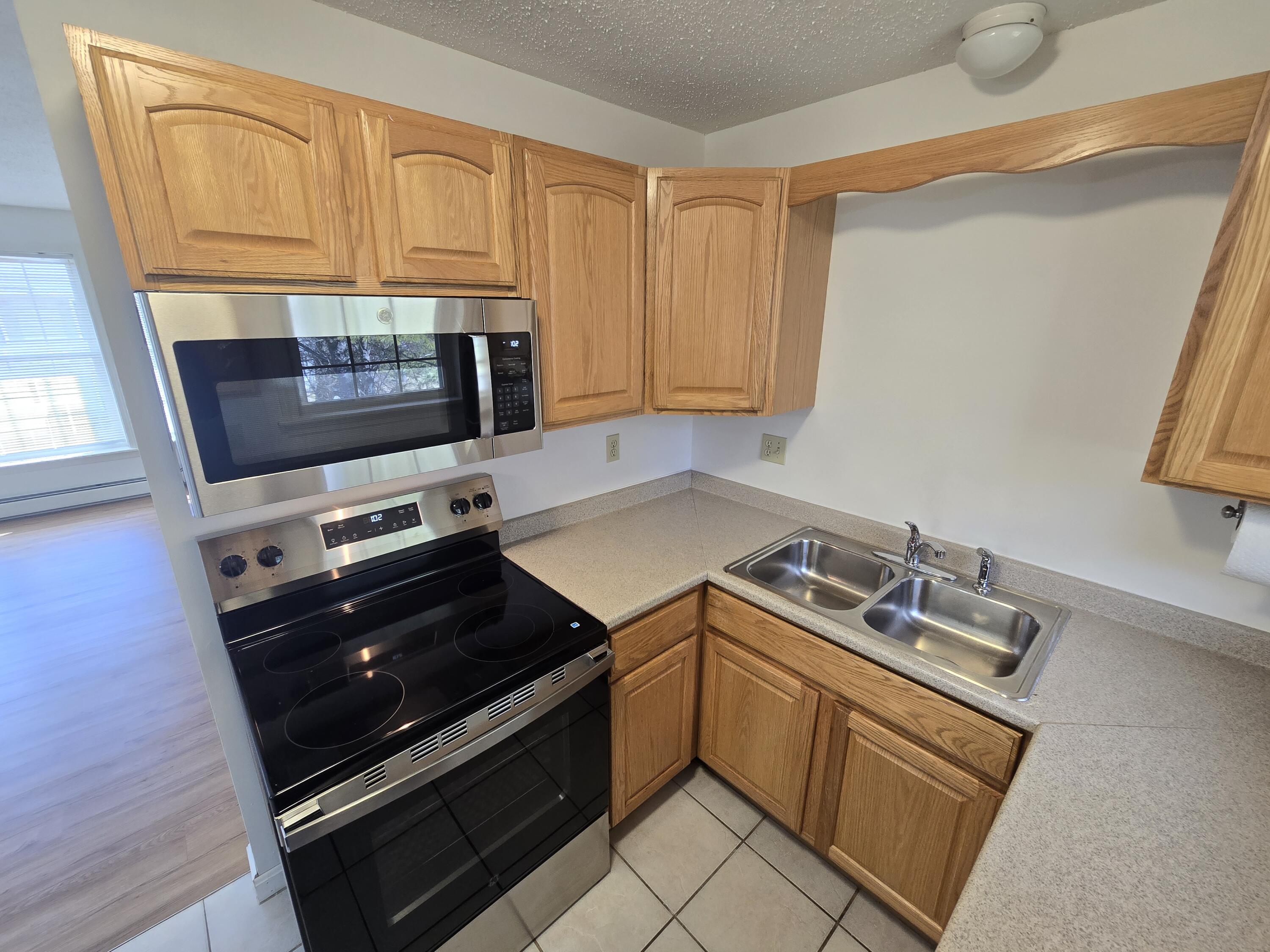69 Fieldstone Drive, Unit 3 Bangor, ME 04401 - Photo 6 of 18 20260317_140715