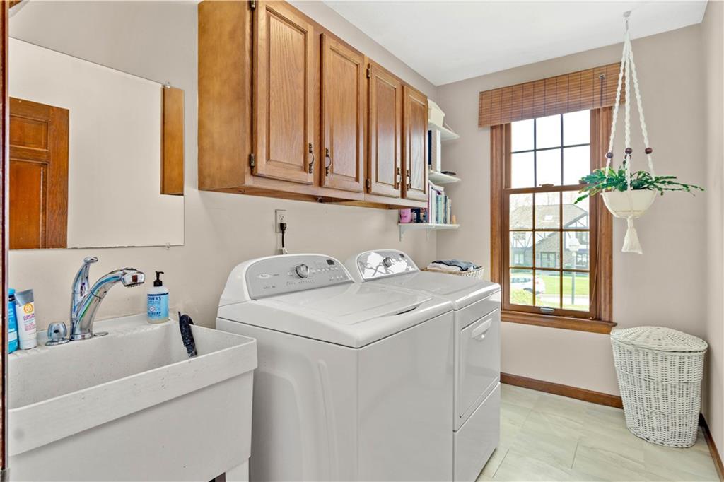 313 Knobs Hill Court Wexford, PA 15090 - Photo 21 of 25 a utility room with dryer and washer