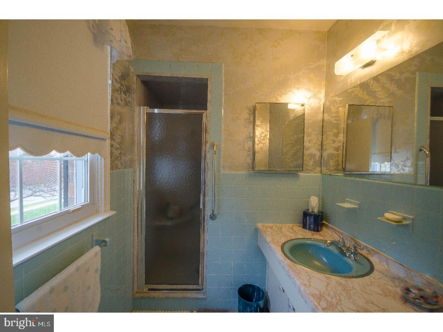 321 Foulke Lane Springfield, PA 19064 - Photo 16 of 24 Master Bathroom