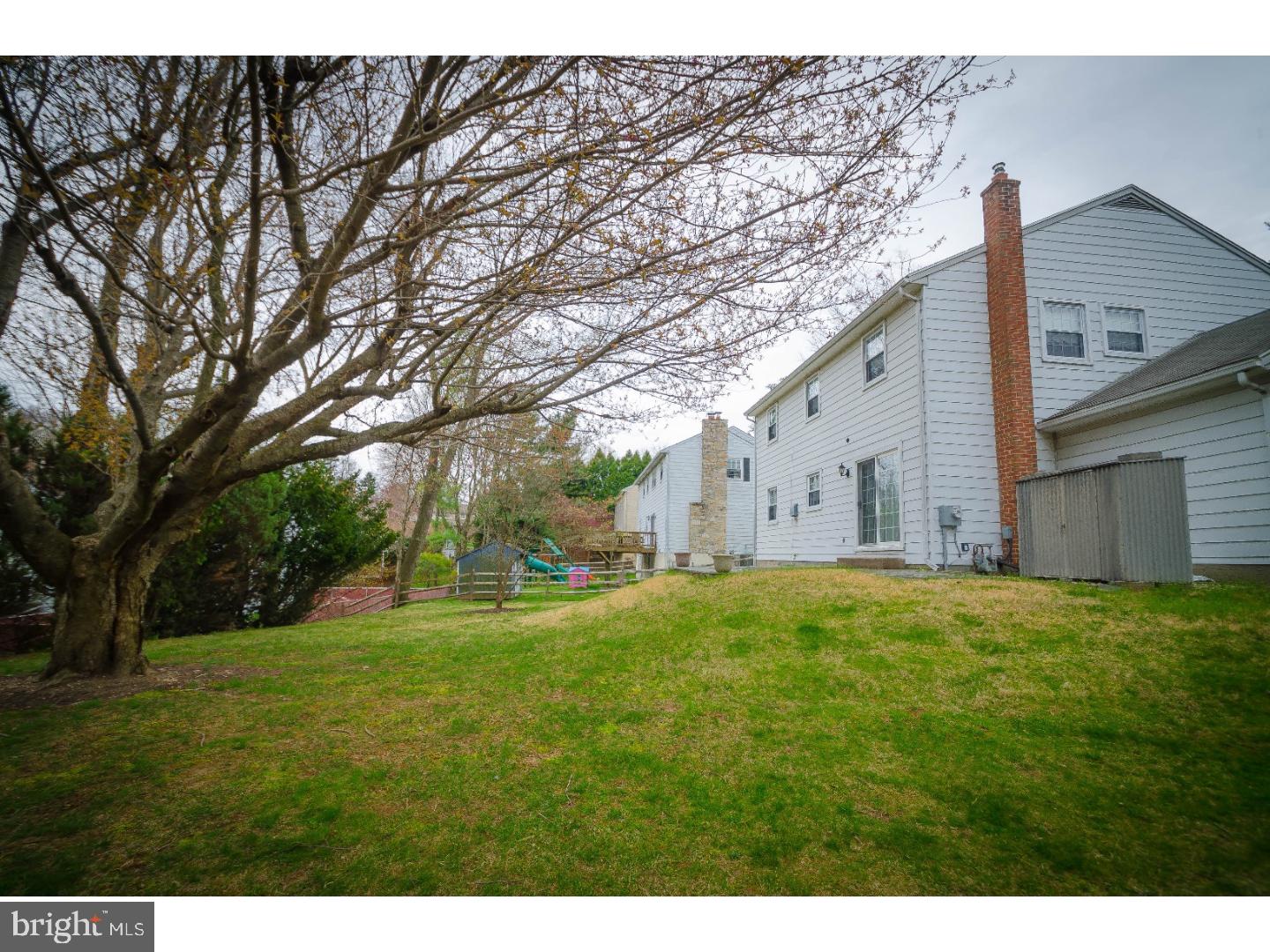 321 Foulke Lane Springfield, PA 19064 - Photo 23 of 24 Exterior Back