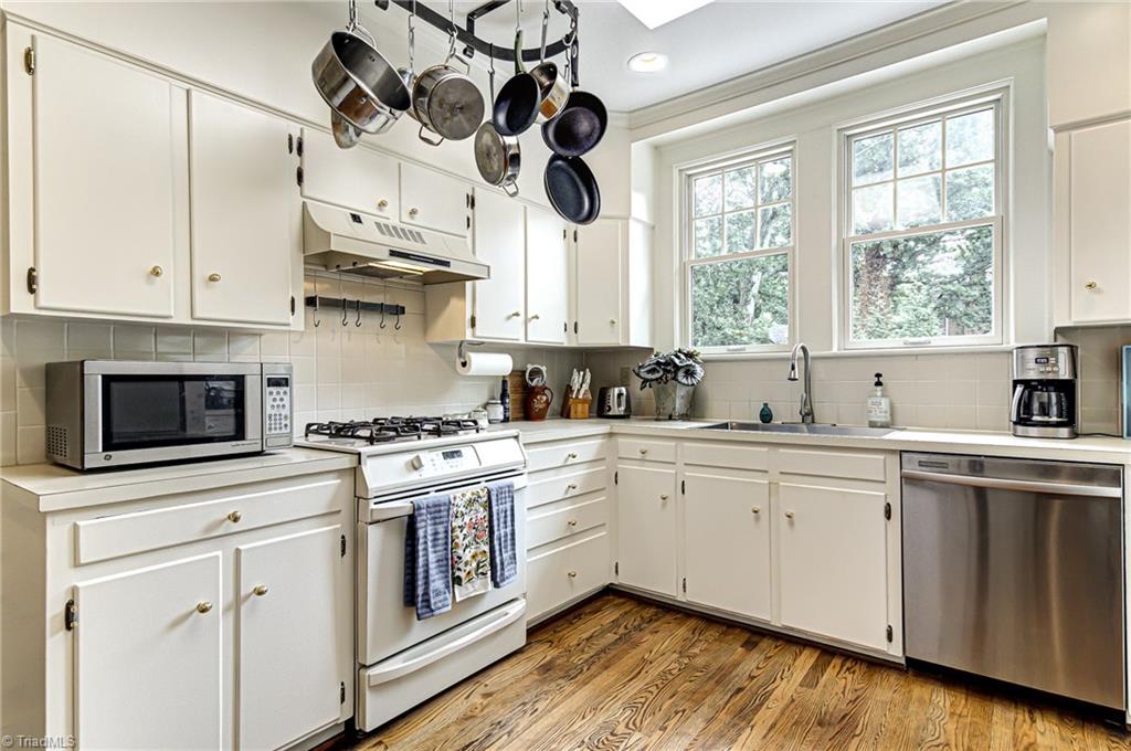 729 Arbor Road Winston-Salem, NC 27104 - Photo 11 of 25 Gallery Image 11
