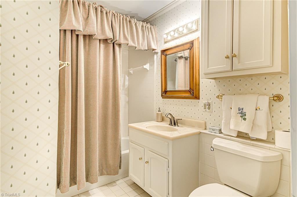 729 Arbor Road Winston-Salem, NC 27104 - Photo 19 of 25 Gallery Image 19