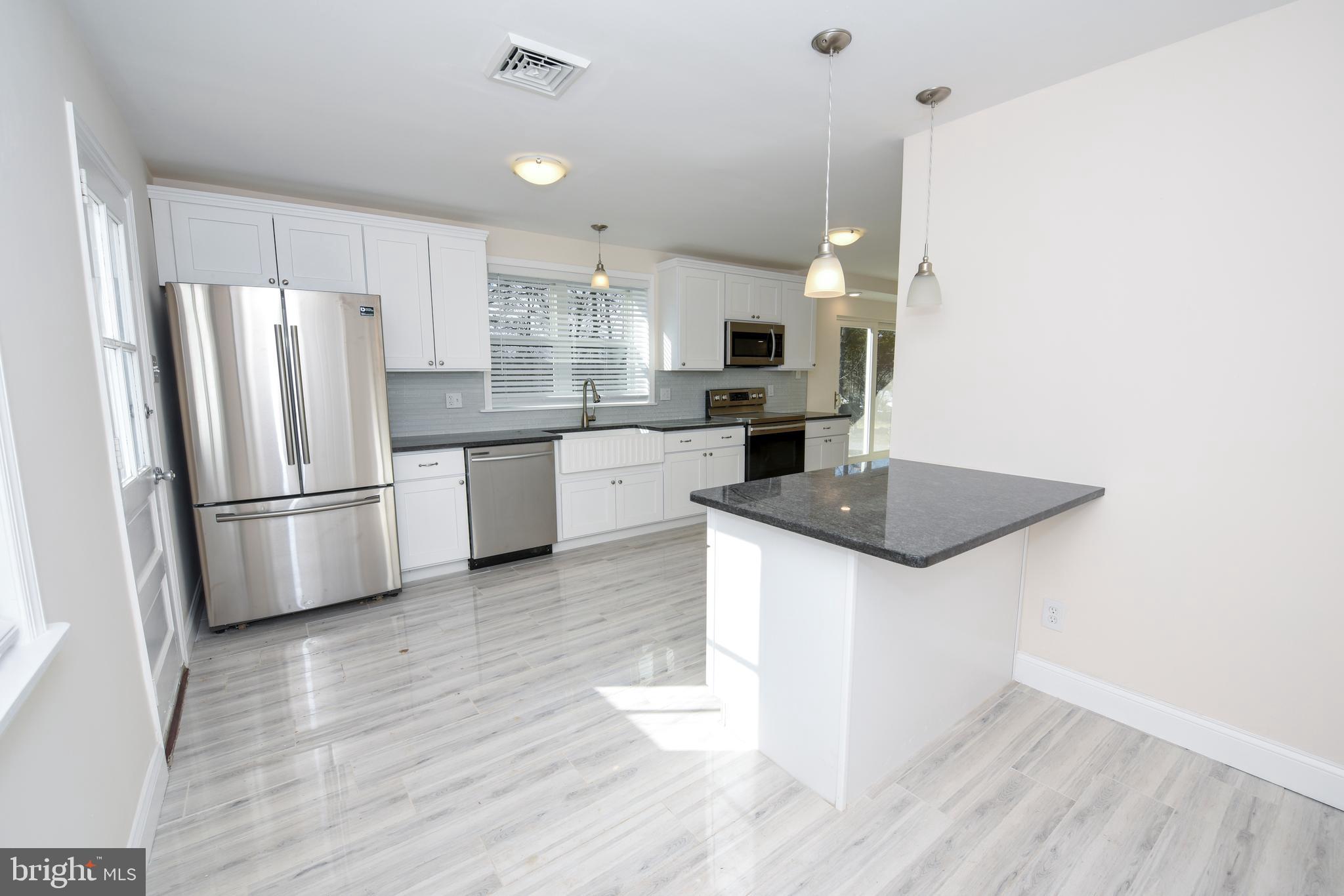 1572 Huntingdon Road Abington, PA 19001 - Photo 11 of 34 Kitchen
