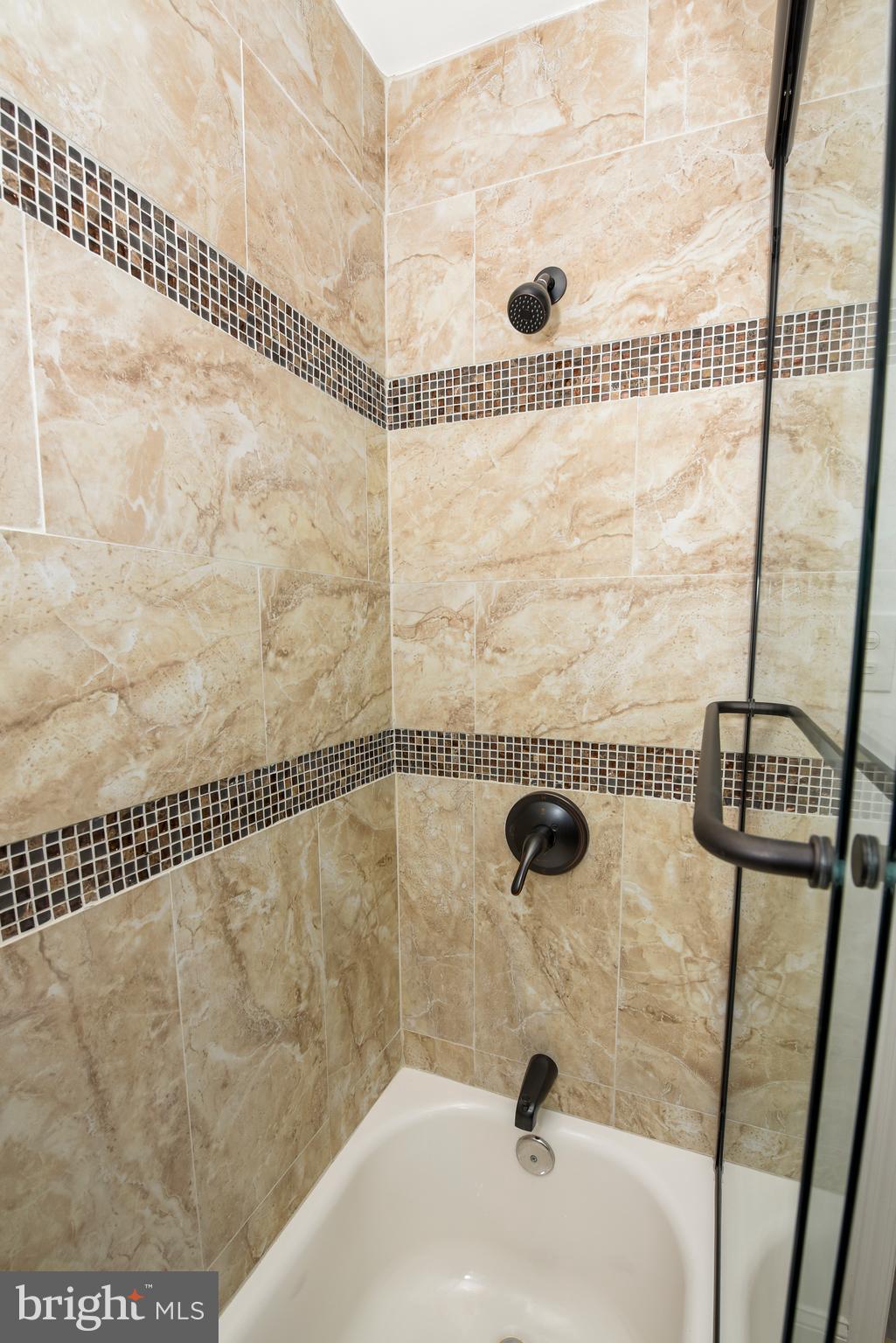 1572 Huntingdon Road Abington, PA 19001 - Photo 22 of 34 Main Bath