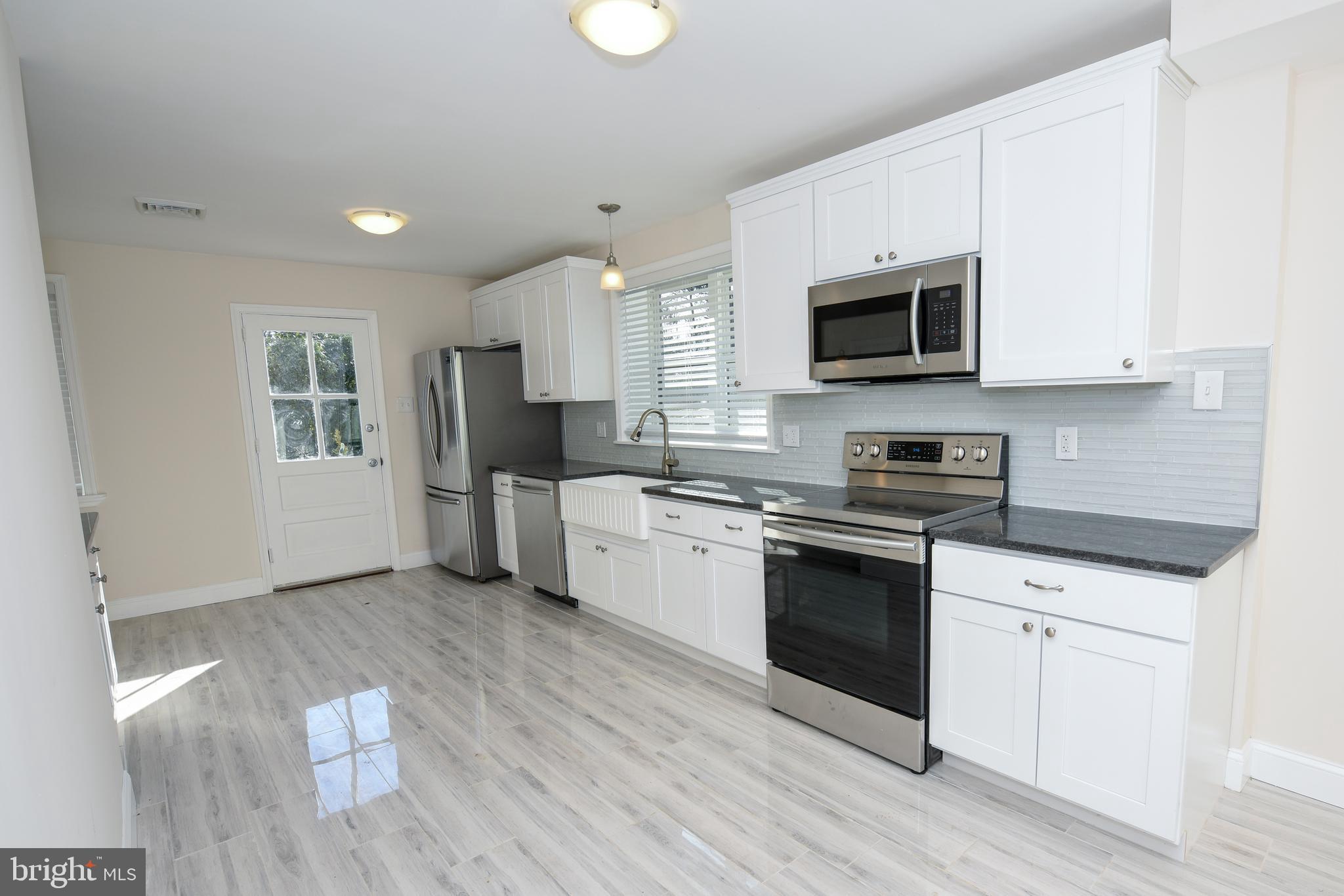 1572 Huntingdon Road Abington, PA 19001 - Photo 9 of 34 Kitchen