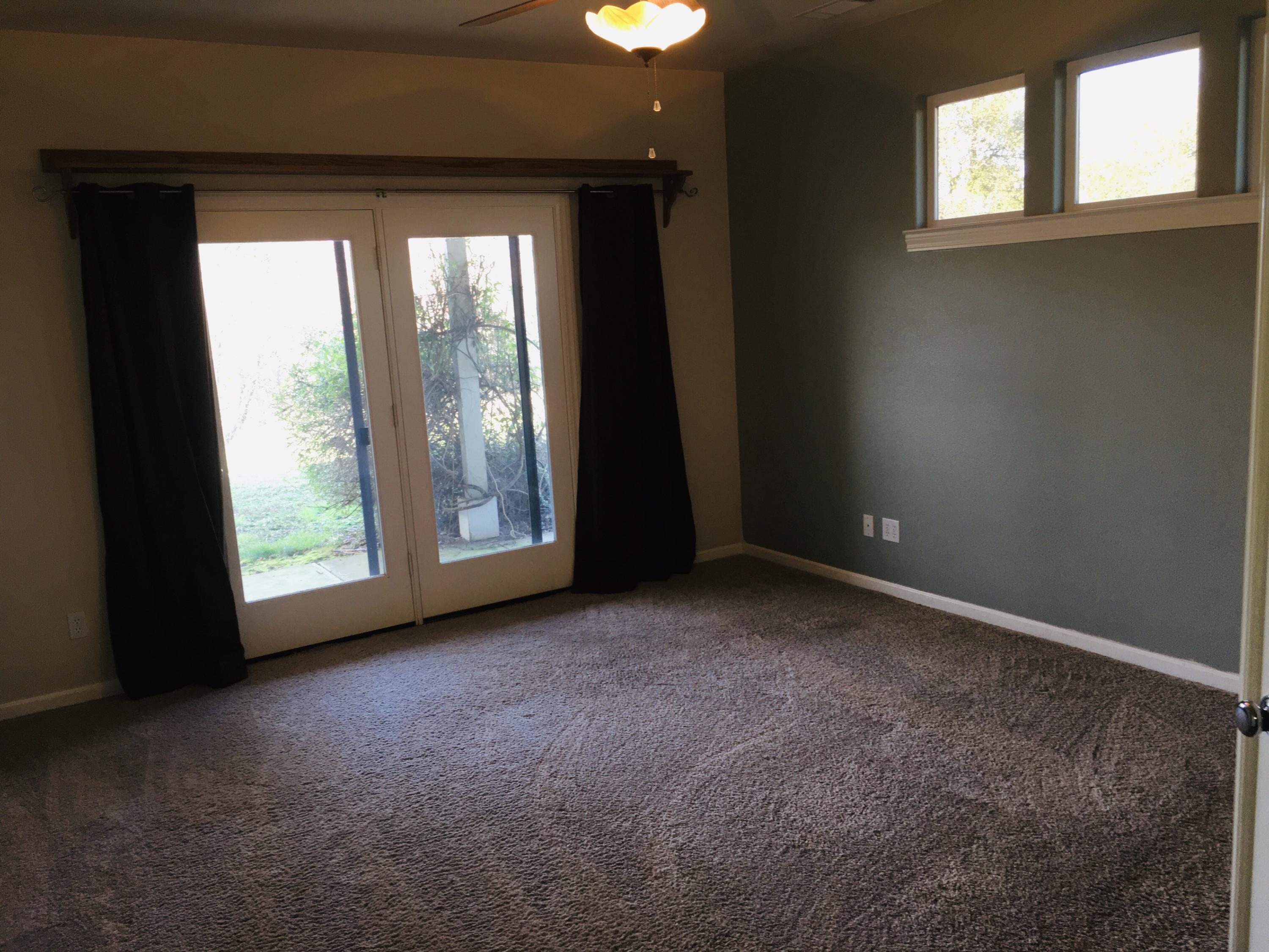 12465 Intermountain Road Redding, CA 96003 - Photo 9 of 28 Master Bedroom
