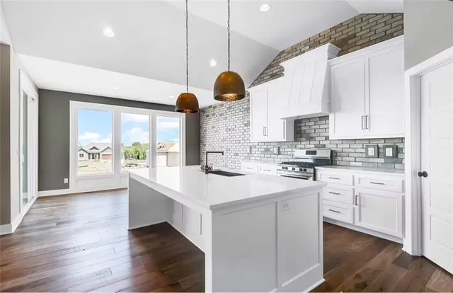 $730,850 | 6045 Apache Drive, Shawnee, KS 66226