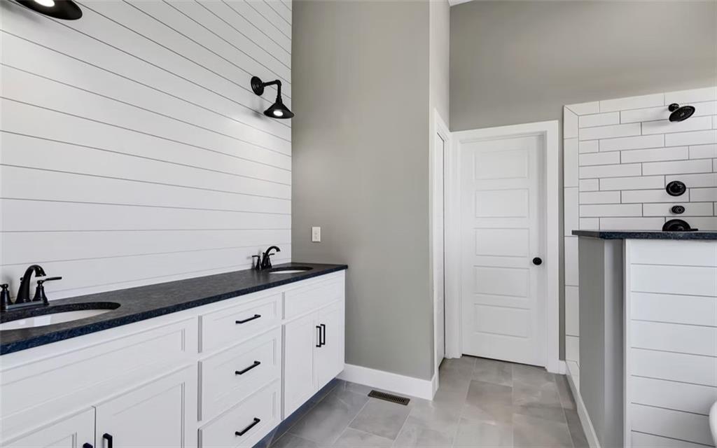 6045 Apache Drive Shawnee, KS 66226 - Photo 26 of 35