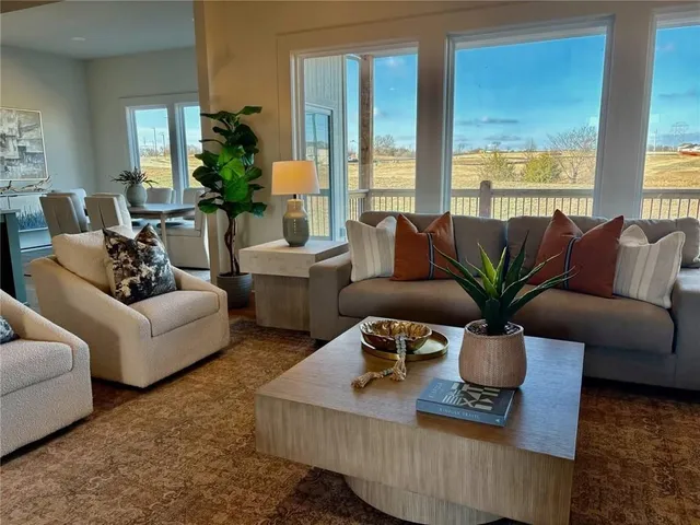 $730,850 | 6045 Apache Drive, Shawnee, KS 66226