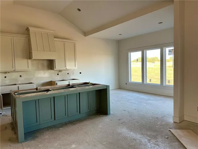 $730,850 | 6045 Apache Drive, Shawnee, KS 66226