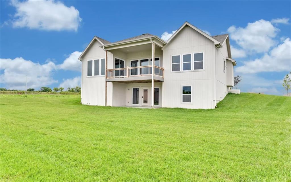 6045 Apache Drive Shawnee, KS 66226 - Photo 8 of 35