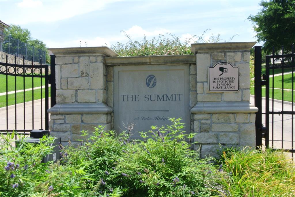 2024 Blue Ridge Drive Cedar Hill, TX 75104 - Photo 2 of 10