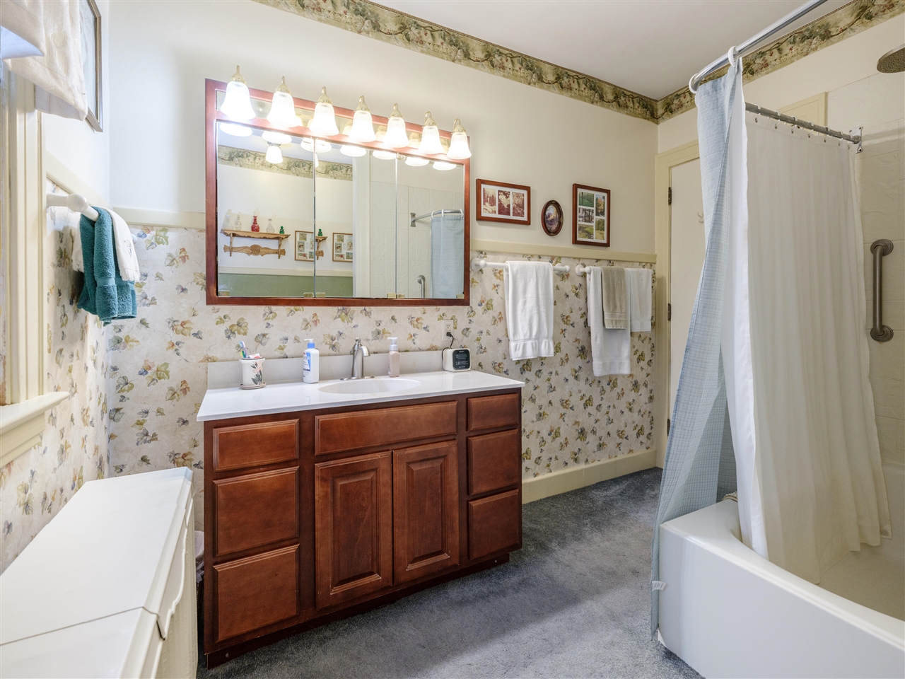 204 Monroe Street Kalamazoo, MI 49006 - Photo 21 of 36