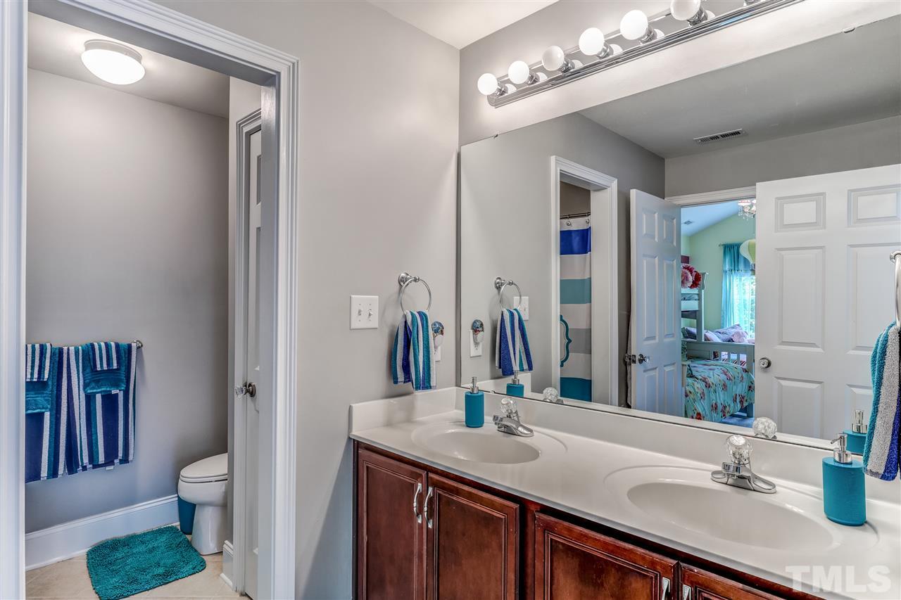 11510 Helmond Way Raleigh, NC 27617 - Photo 26 of 30 Gallery Image 26