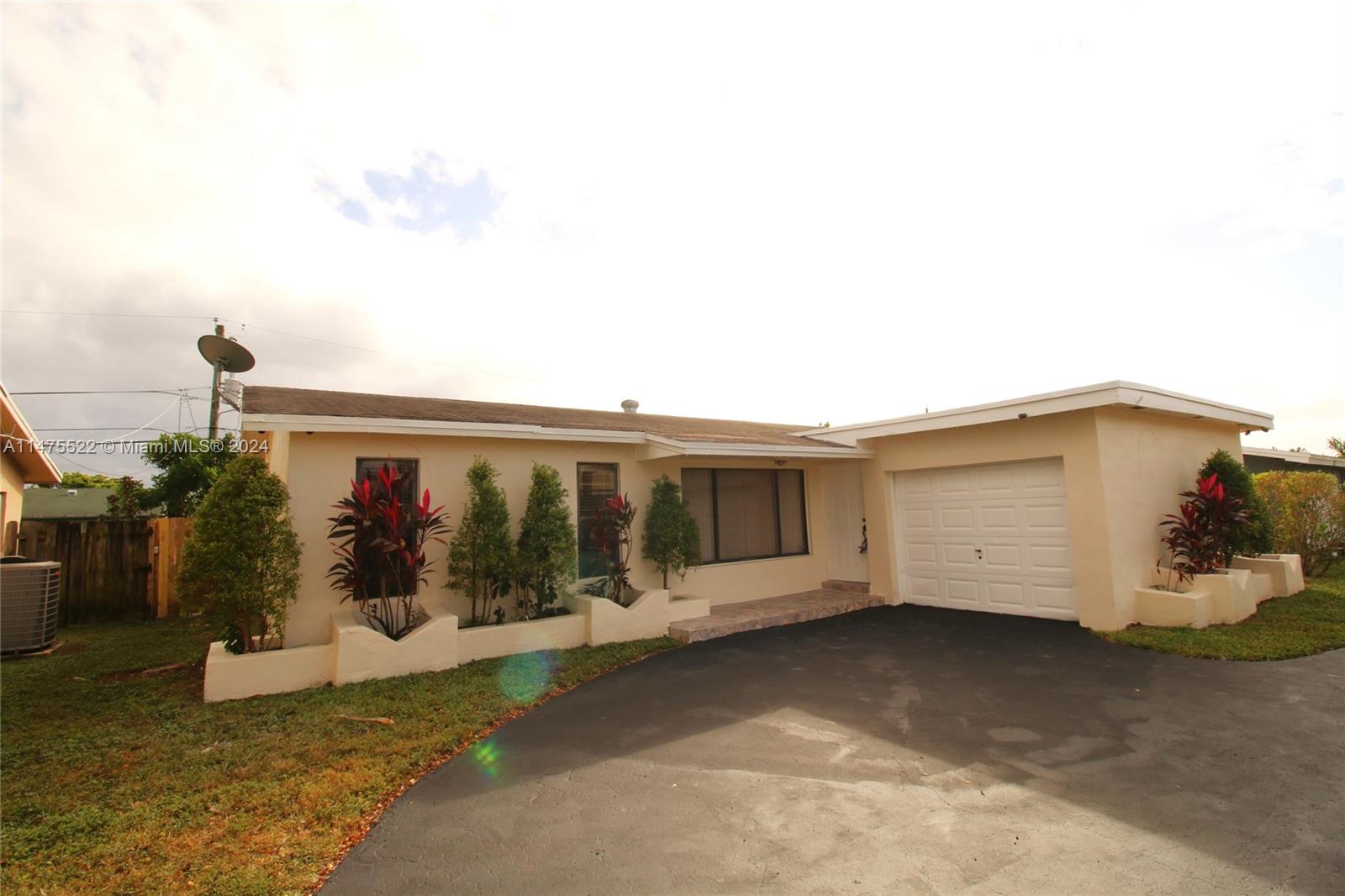 10290 Northwest 24th Ct  