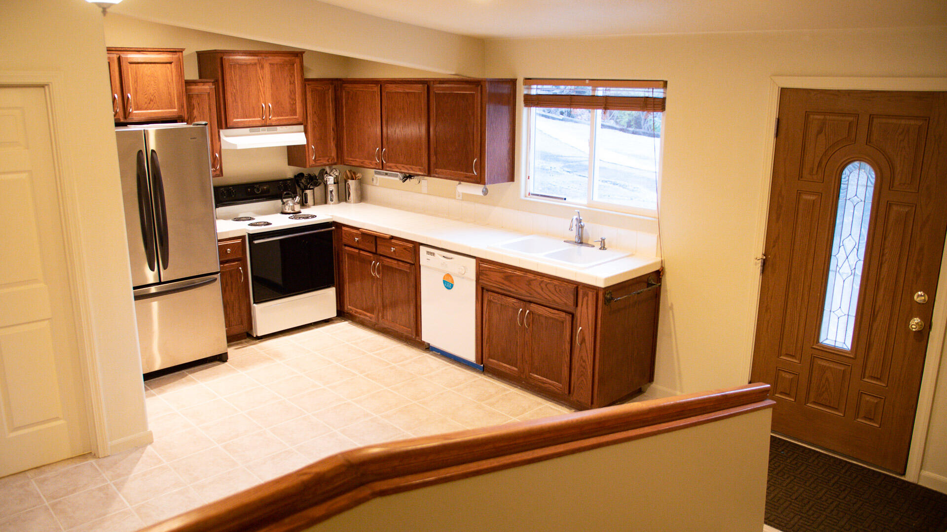 42857 Sierra Drive Three Rivers, CA 93271 - Photo 27 of 34 Cottage kitchen