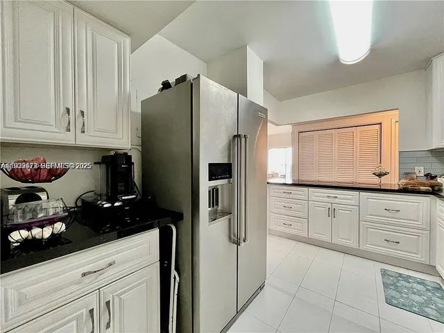 $205,000 | 4400 Hillcrest Drive, Unit 601B, Hollywood, FL 33021