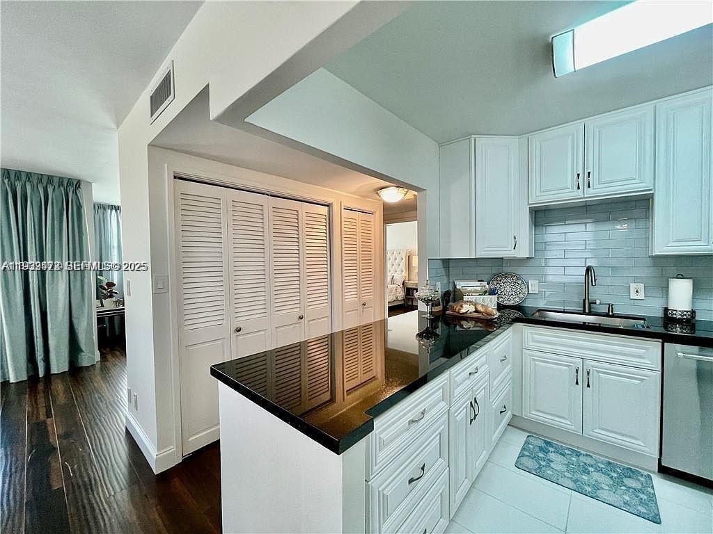 4400 Hillcrest Drive, Unit 601B Hollywood, FL 33021 - Photo 21 of 46