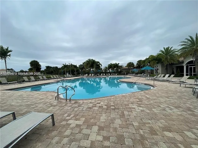 $205,000 | 4400 Hillcrest Drive, Unit 601B, Hollywood, FL 33021