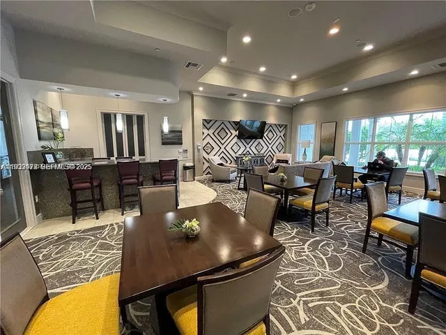 $205,000 | 4400 Hillcrest Drive, Unit 601B, Hollywood, FL 33021