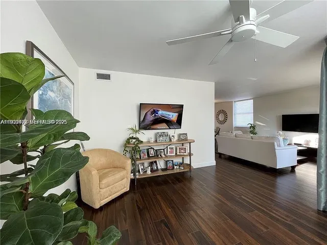 $205,000 | 4400 Hillcrest Drive, Unit 601B, Hollywood, FL 33021