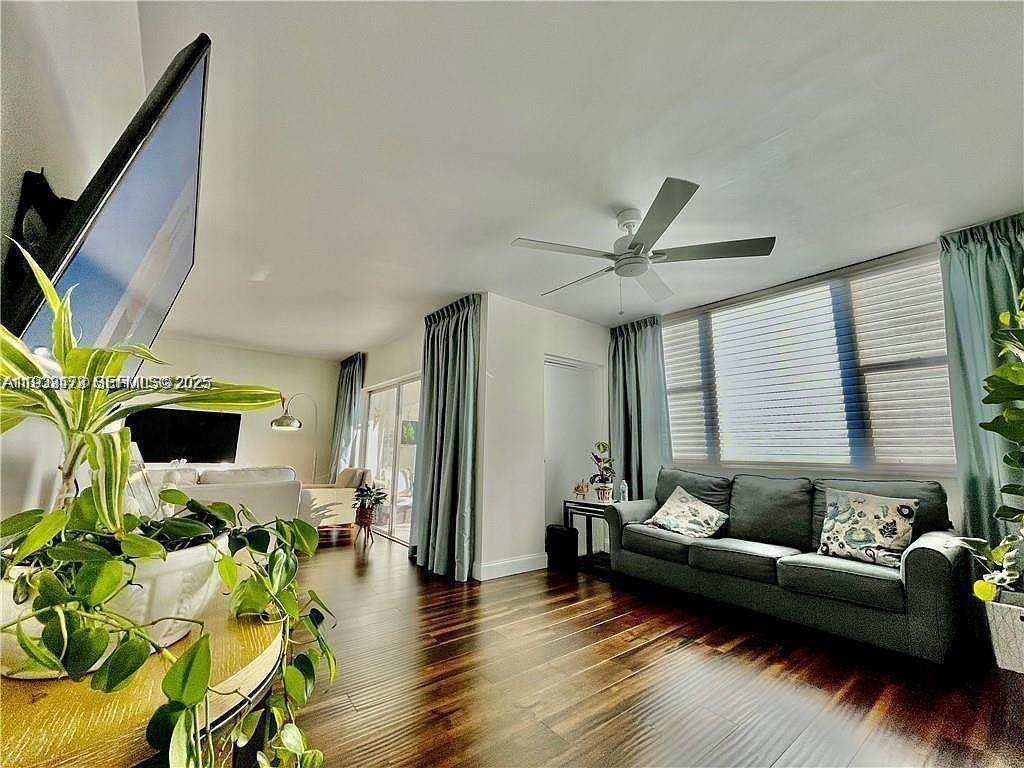 4400 Hillcrest Drive, Unit 601B Hollywood, FL 33021 - Photo 6 of 46