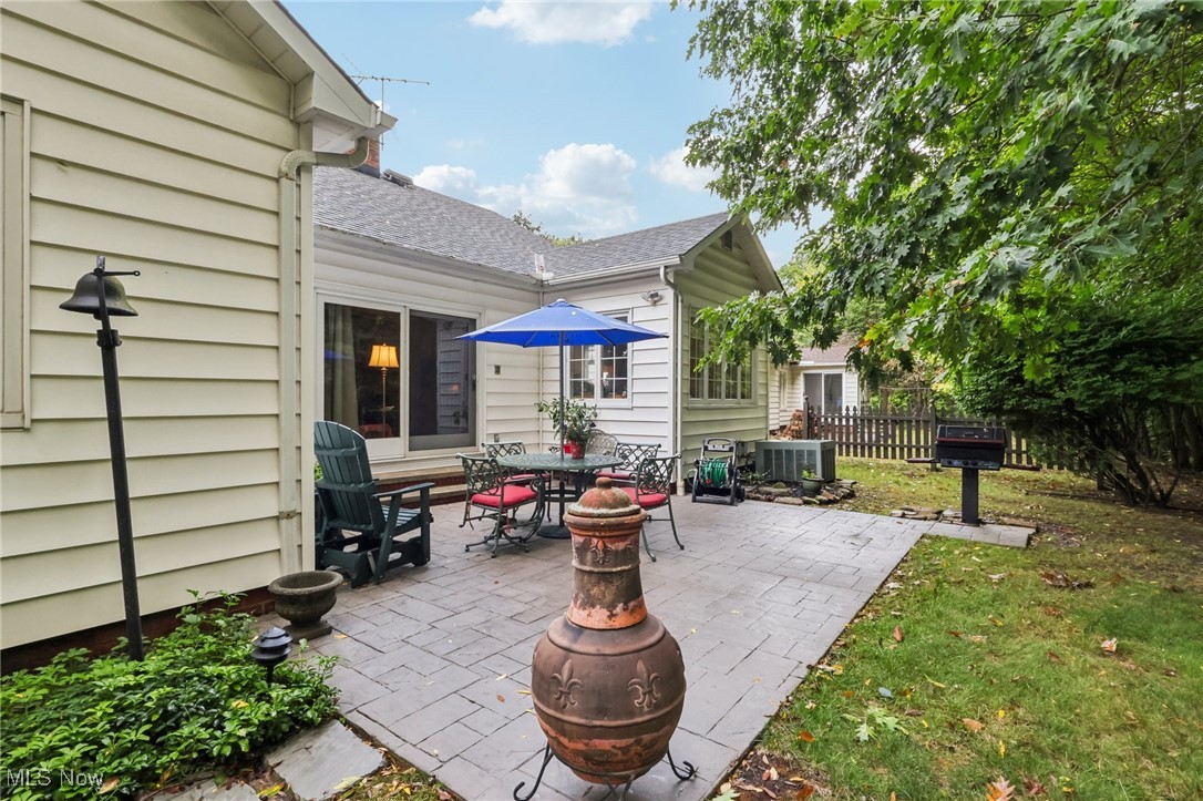 1095 Dorsh Road Cleveland, OH 44121 - Photo 12 of 33 Gallery Image 12