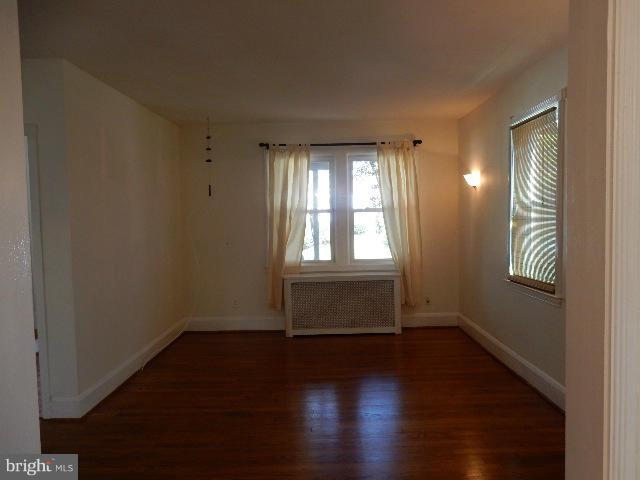 314 Westshire Road Baltimore, MD 21229 - Photo 3 of 15 Living Room with real hardwood floors!