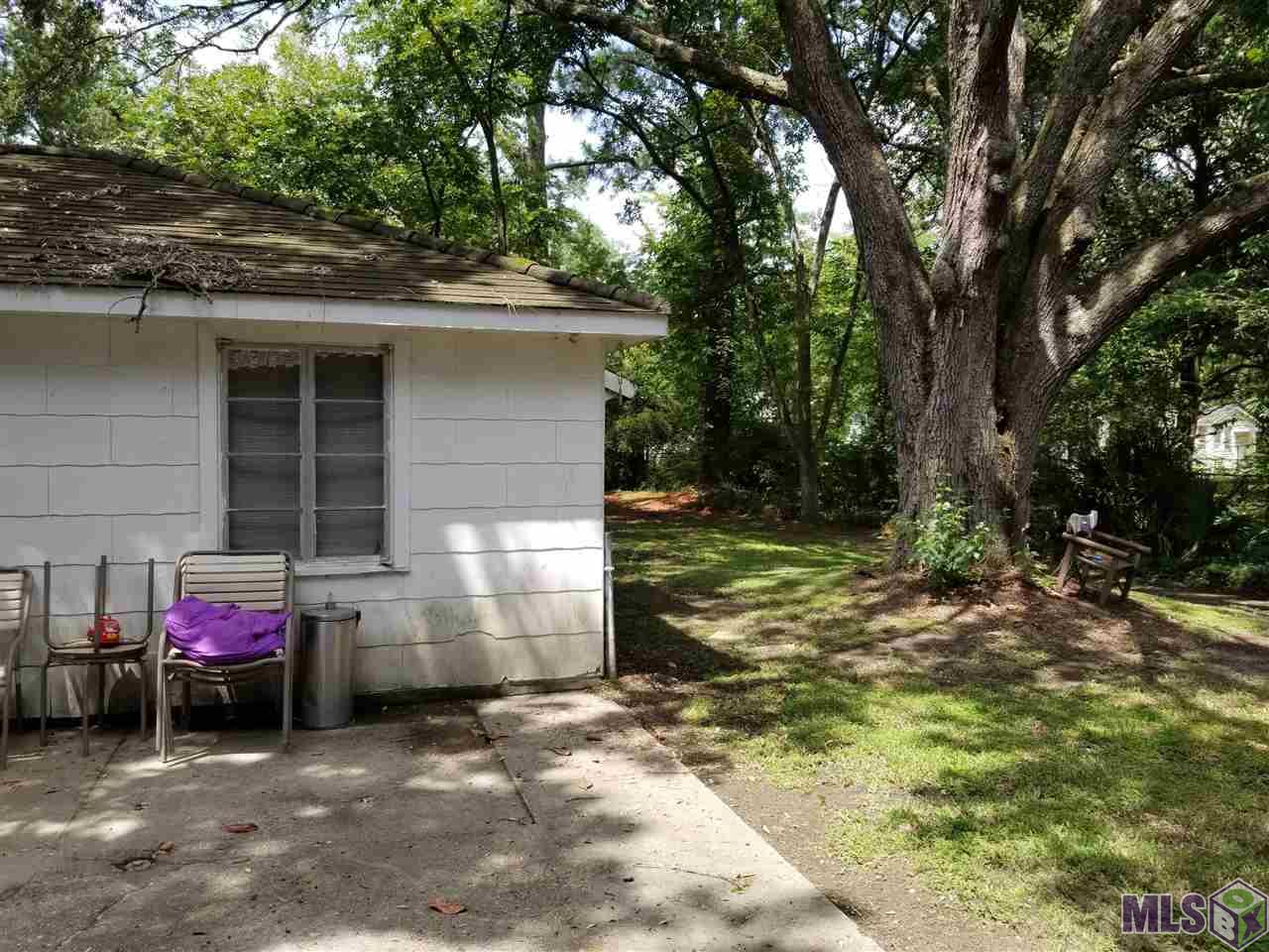 3755 Oswego Street Baton Rouge, LA 70805 - Photo 5 of 7 Garage and Backyard