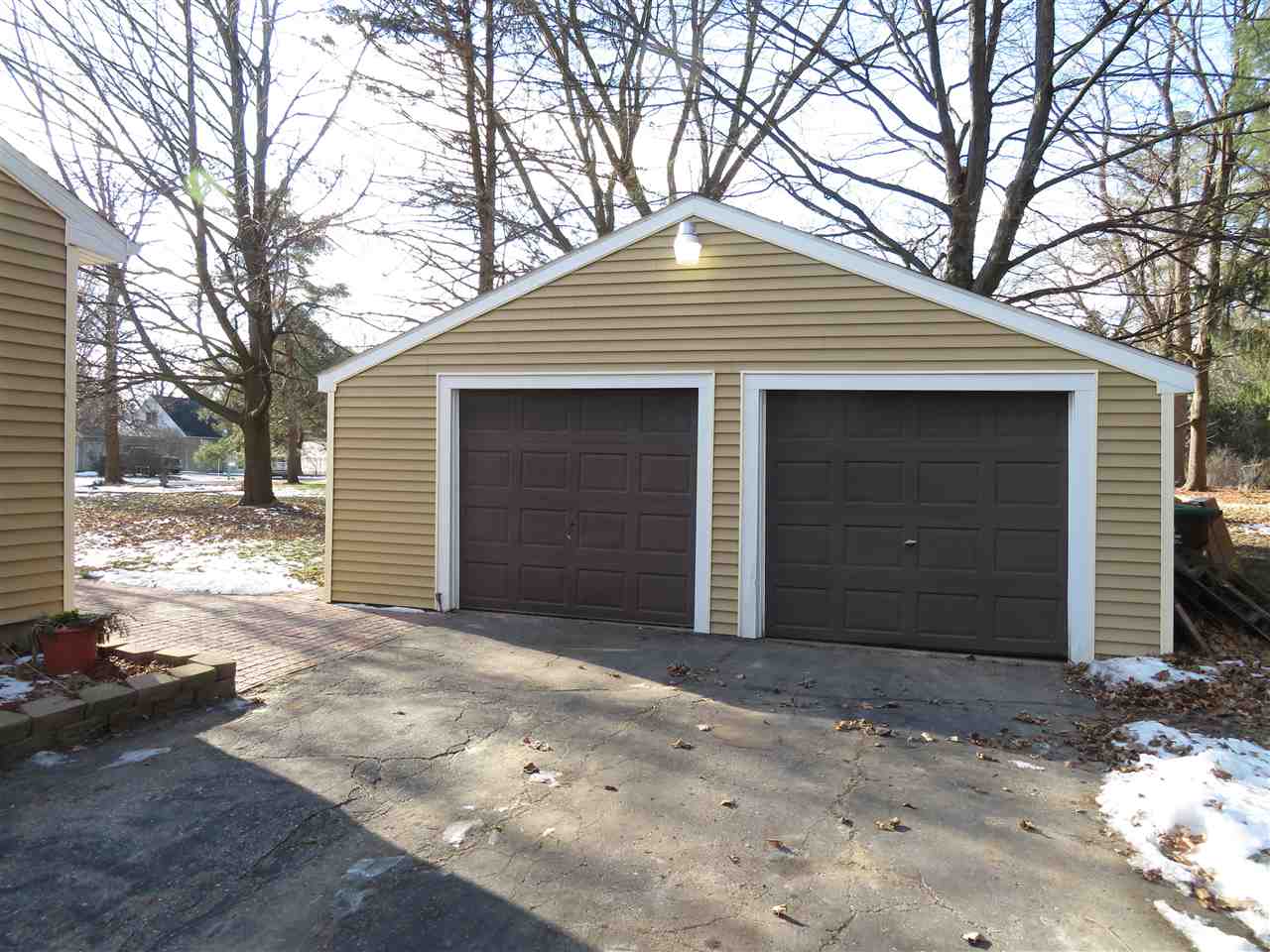 507 Bon Air Road Lansing, MI 48917 - Photo 3 of 36 50064633-2.JPG
