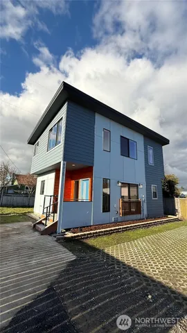 $579,950 | 9025 38th Avenue South, Seattle, WA 98118