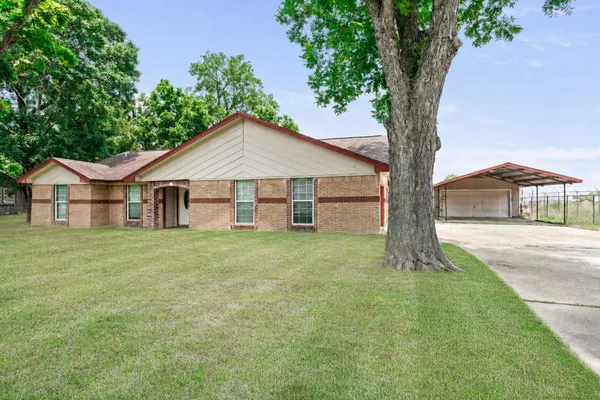 $229,900 | 250 Duhon Street, Sour Lake, TX 77659