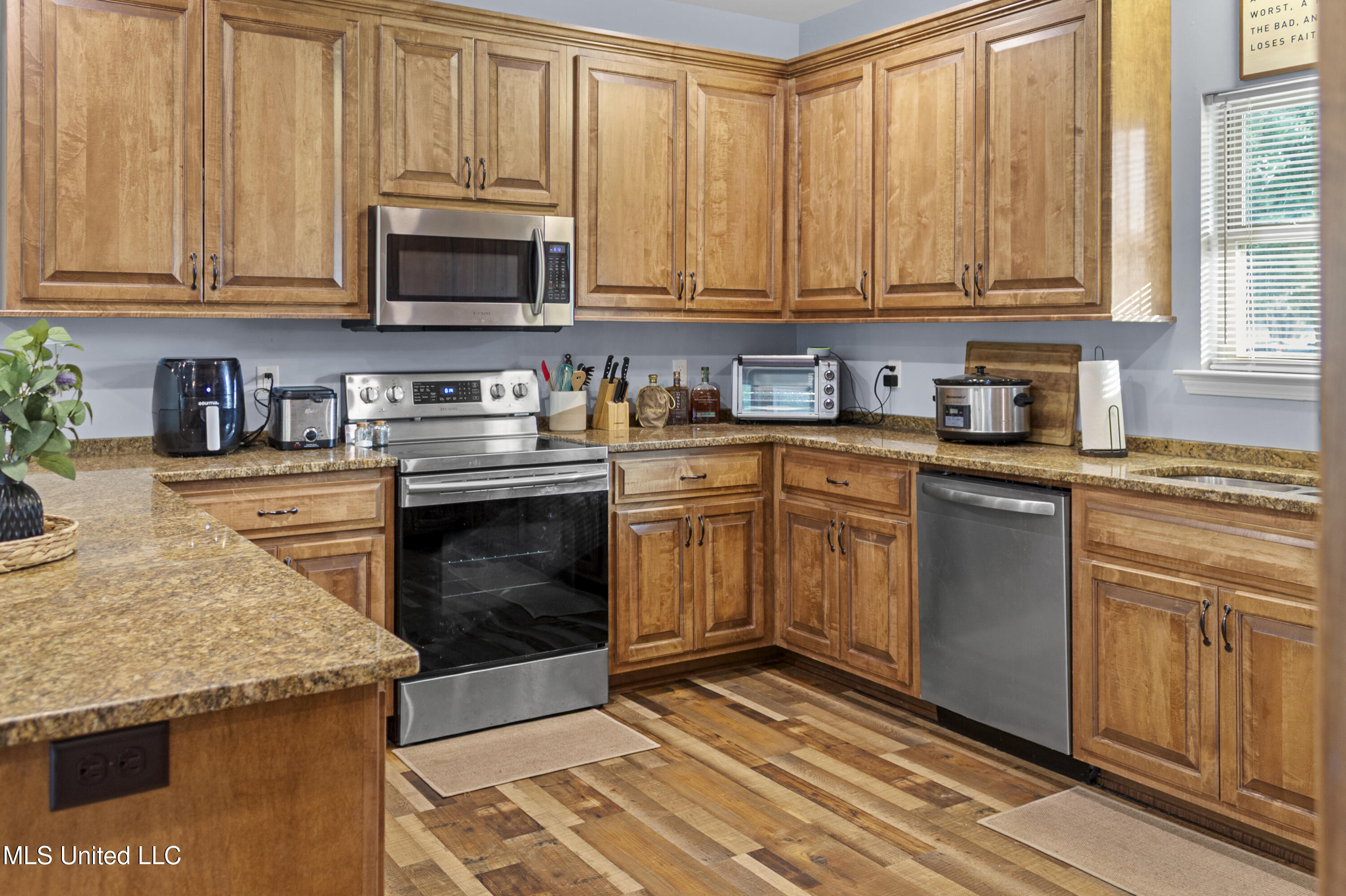 9517 Dunn Road Moss Point, MS 39562 - Photo 12 of 28 IMG_3883