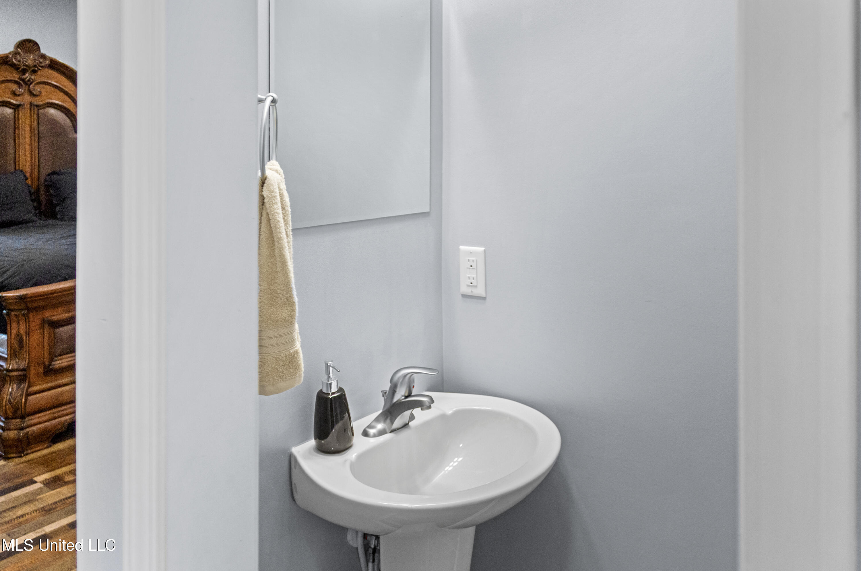 9517 Dunn Road Moss Point, MS 39562 - Photo 17 of 28 IMG_3904