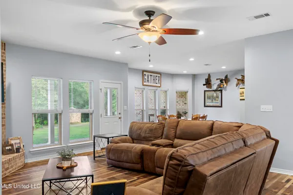 $340,000 | 9517 Dunn Road, Moss Point, MS 39562