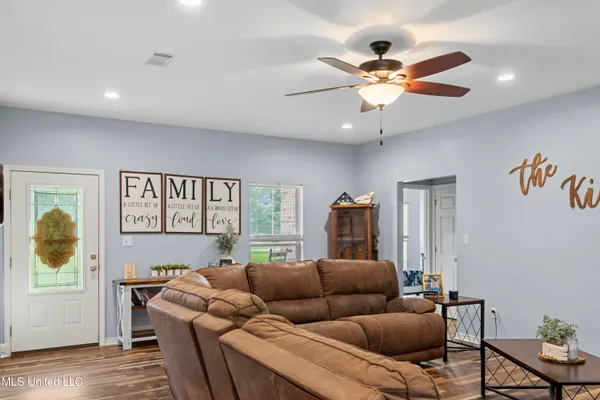 $340,000 | 9517 Dunn Road, Moss Point, MS 39562