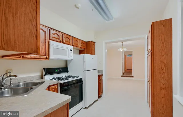 $2,950 | 2343 Eastern Avenue, Baltimore, MD 21224