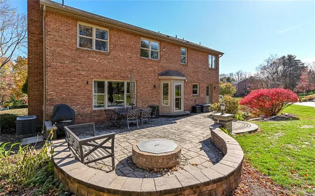 $649,900 | 340 Fox Meadow Drive, Wexford, PA 15090