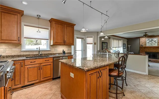 $649,900 | 340 Fox Meadow Drive, Wexford, PA 15090