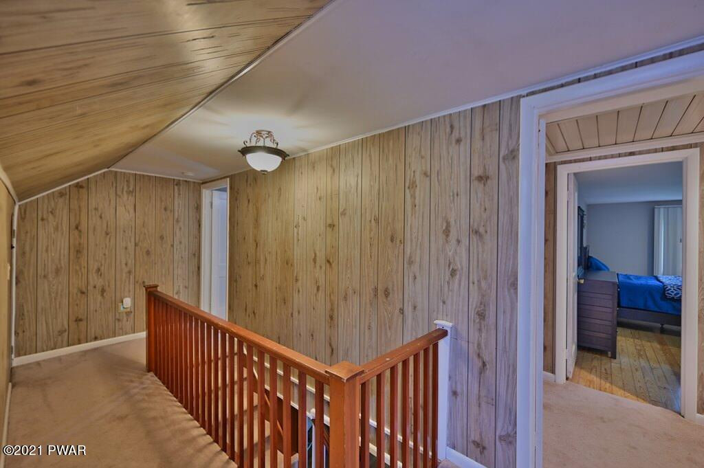 82 Paupack Point Road Hawley, PA 18428 - Photo 102 of 114 Upper level hallway