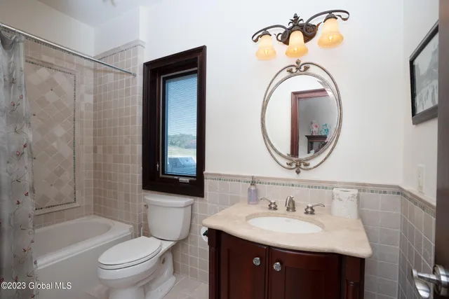 $1,399,900 | 1310 Currybush Road, Rotterdam, NY 12306