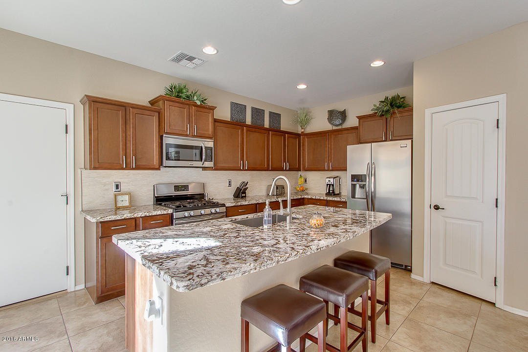 4736 East Bonanza Road Gilbert, AZ 85297 - Photo 8 of 32 12-Bonanza