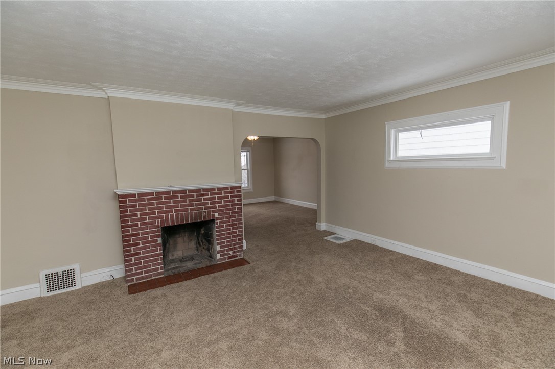13562 Cedar Road Cleveland, OH 44118 - Photo 3 of 30