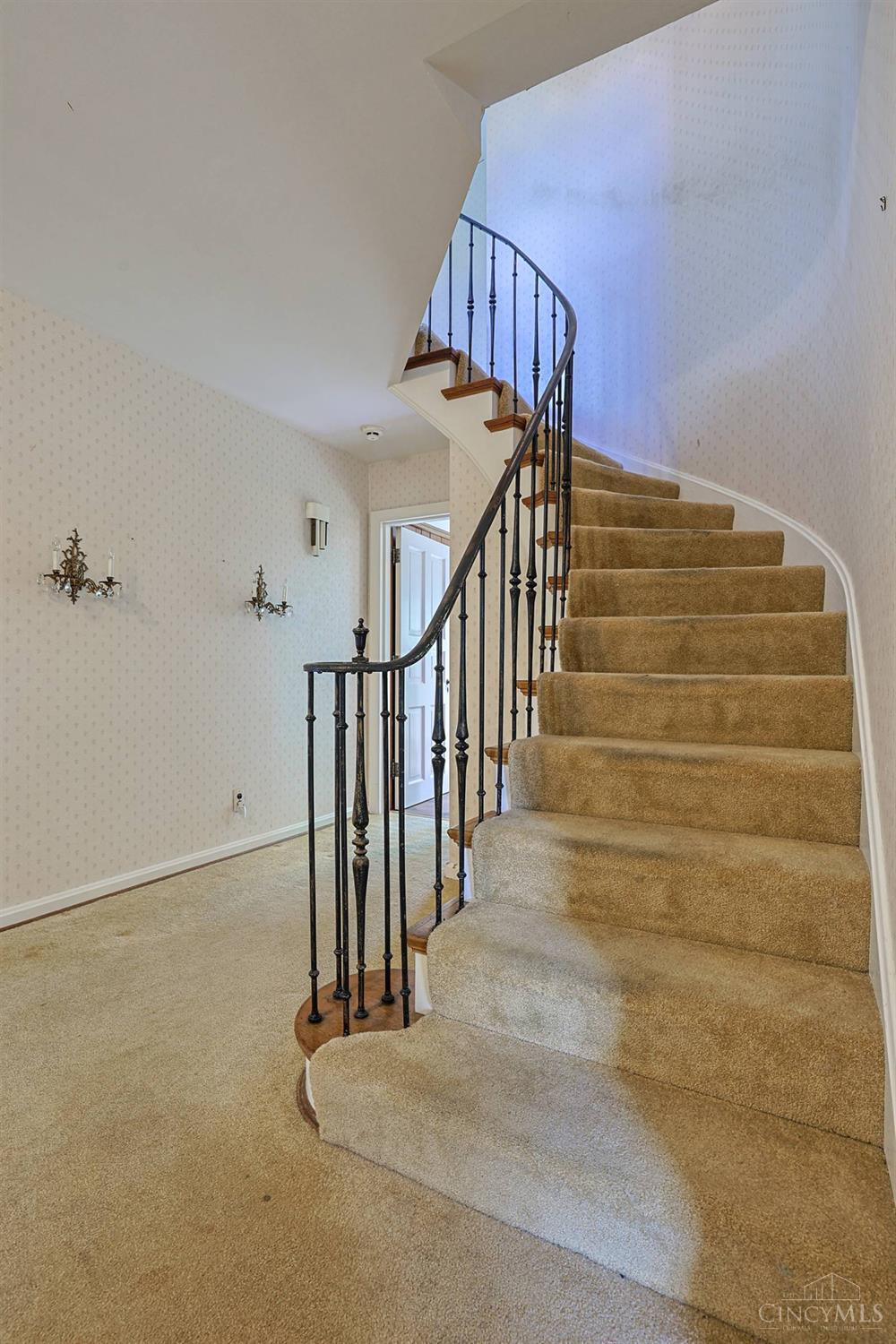 541 West North Bend Road Cincinnati, OH 45224 - Photo 22 of 52 Gallery Image 22