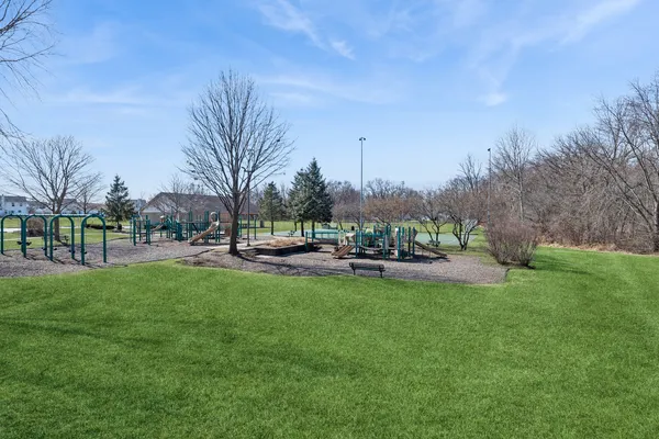 $259,900 | 222 Bakers Drive, Unit 222, Lakemoor, IL 60051